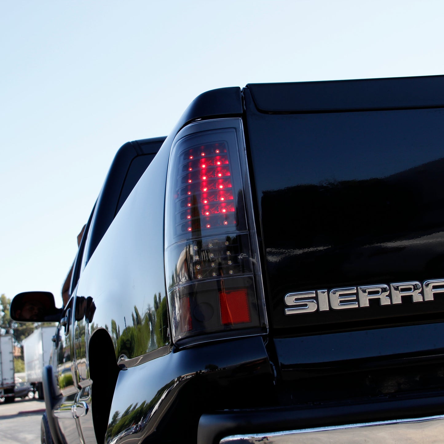Spyder Chevy Silverado 1500 99-02 (Not Fit Stepside) LED Tail Lights Blk ALT-YD-CS99-LED-BK 5002044