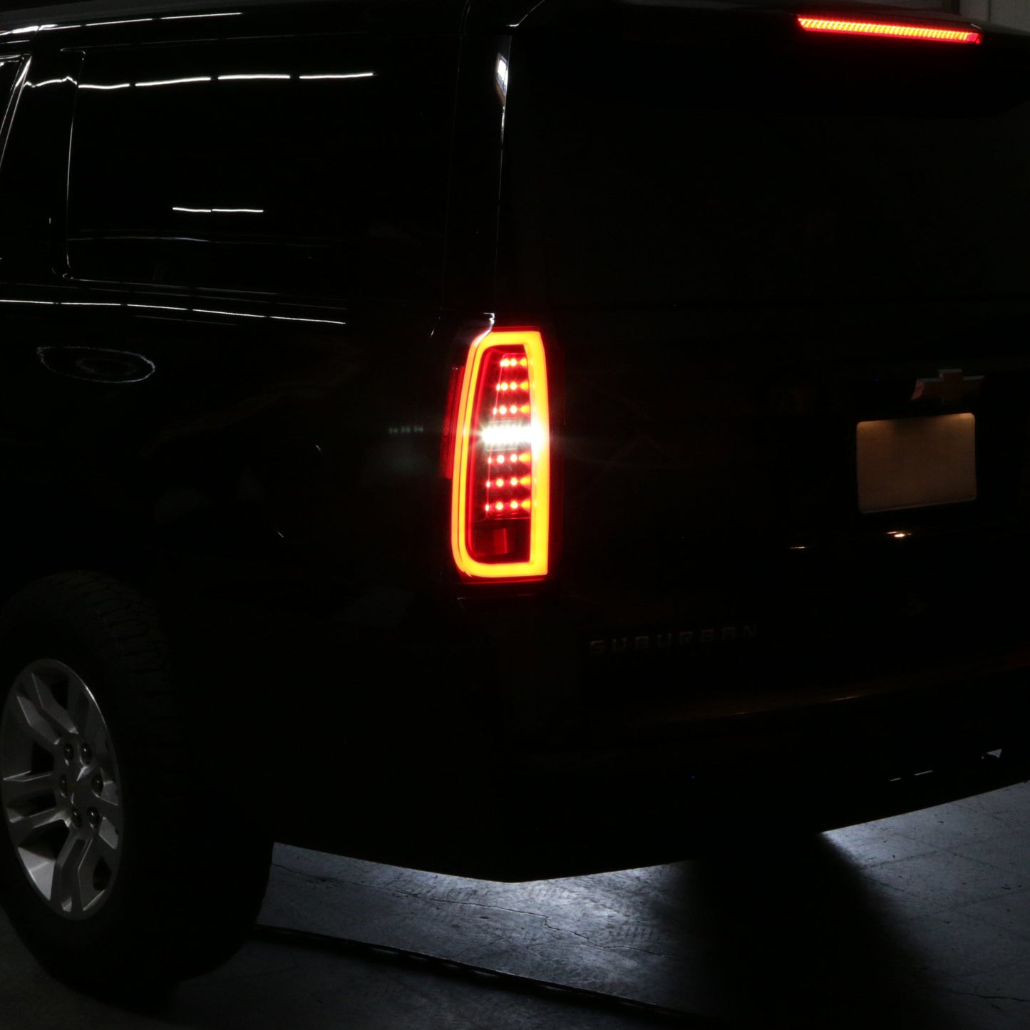 Spyder Chevy Tahoe / Suburban 15-17 Light Bar LED Tail Lights - Black (ALT-YD-CTA15-LED-BK) 5084583