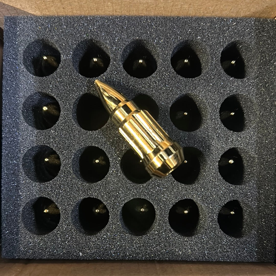 Speedzone Performance LLC NNR steel w/spikes lug nuts Gold 12x1.5       NNR-LN-SWS1215GD (bullet)