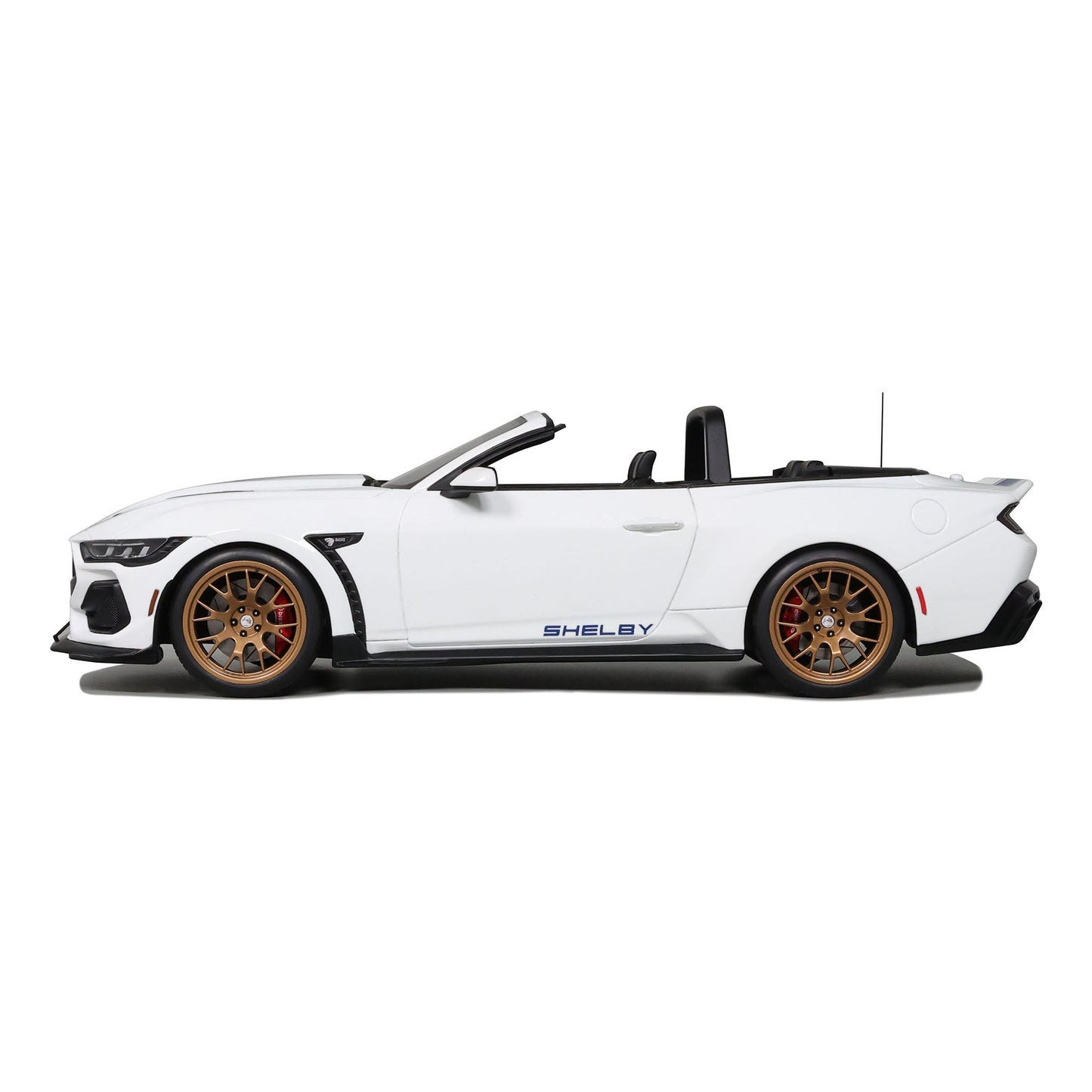 GT Spirit 2025 Ford Shelby Mustang Super Snake Convertible Oxford White 1:18