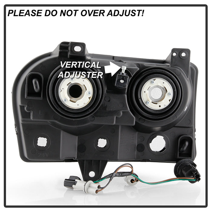 SPYDER Xtune Chrysler 300 05-08 Halogen Non-Projection Style Only Crystal Headlights Chrome HD-JH-C305-HA-C 9026430