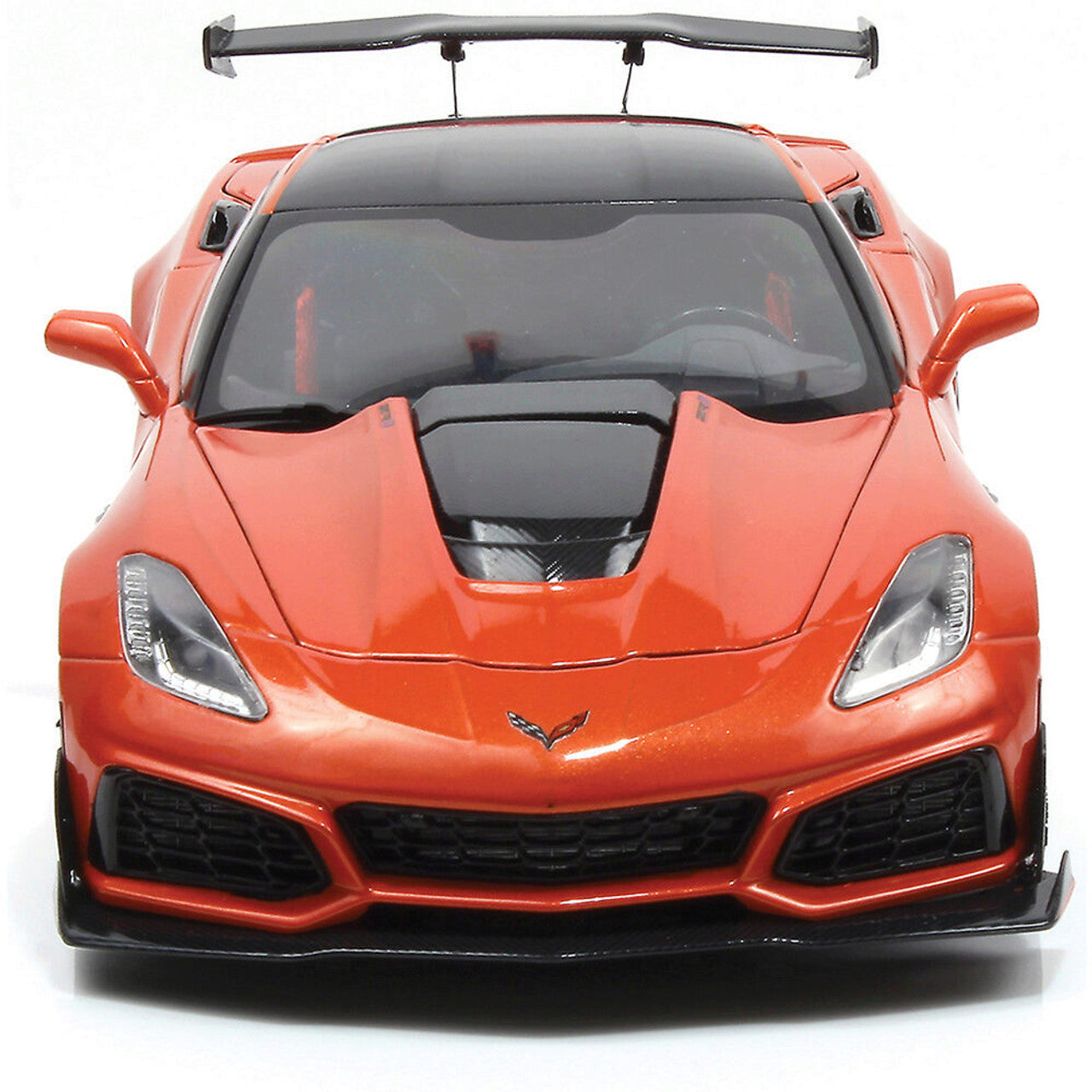 Ixo 2019 Chevy Corvette ZR1 Sebring Orange Tintcoat 1:18