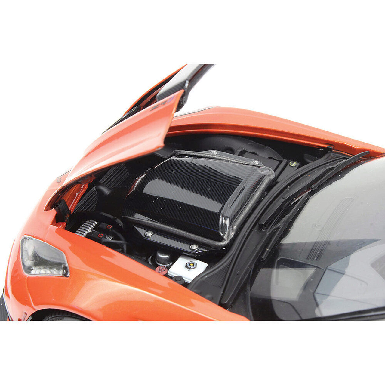 Ixo 2019 Chevy Corvette ZR1 Sebring Orange Tintcoat 1:18