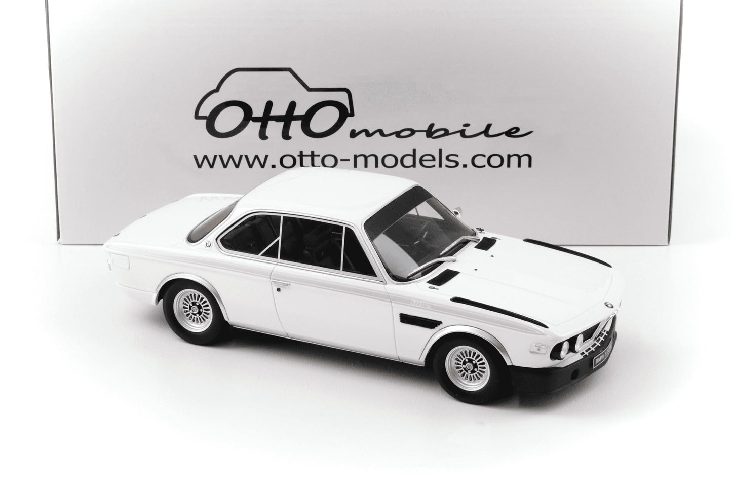 Otto 1972 BMW 3.0 (E9) CSL Chamonix White 1:18