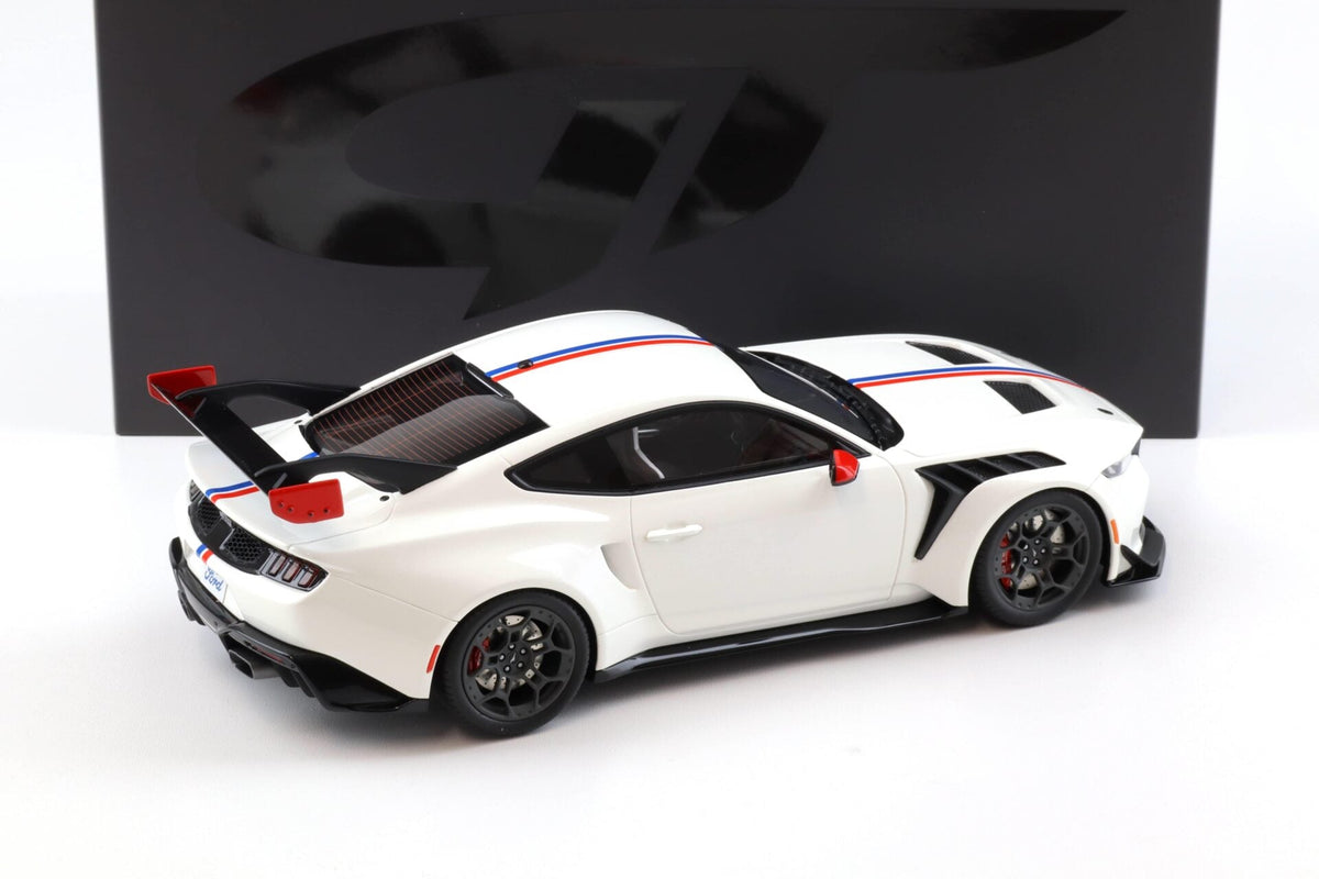 STM Diecast GT Spirit 2025 Ford Mustang GTD Spirit of America Performance White 1:18 - View 3