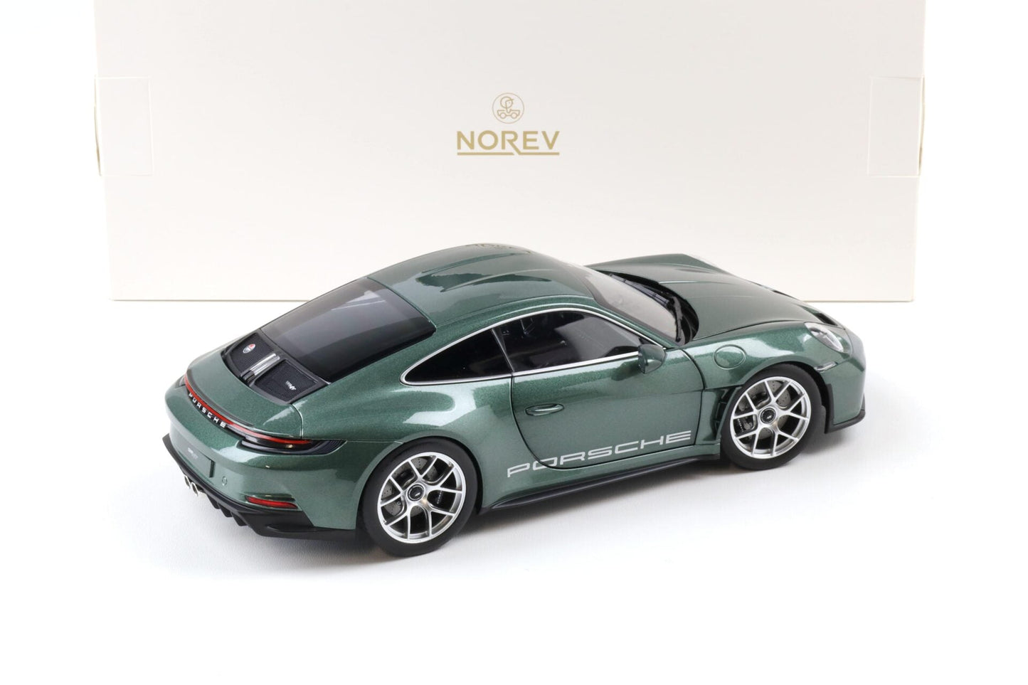 Norev 2023 Porsche 911 992 S/T Malachite Green Metallic 1:18