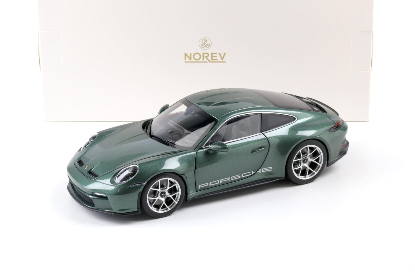Norev 2023 Porsche 911 992 S/T Malachite Green Metallic 1:18