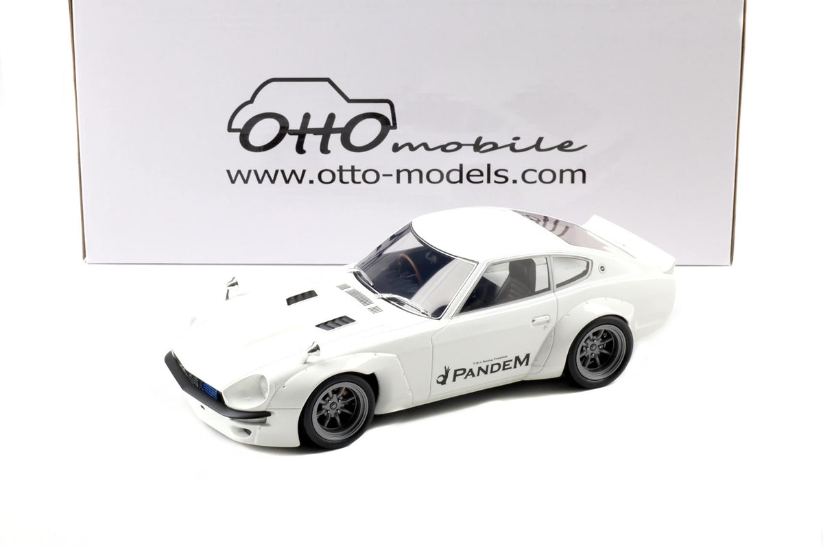 STM Diecast Otto 2015 Nissan Fairlady 240 Z Pandem White 1:18