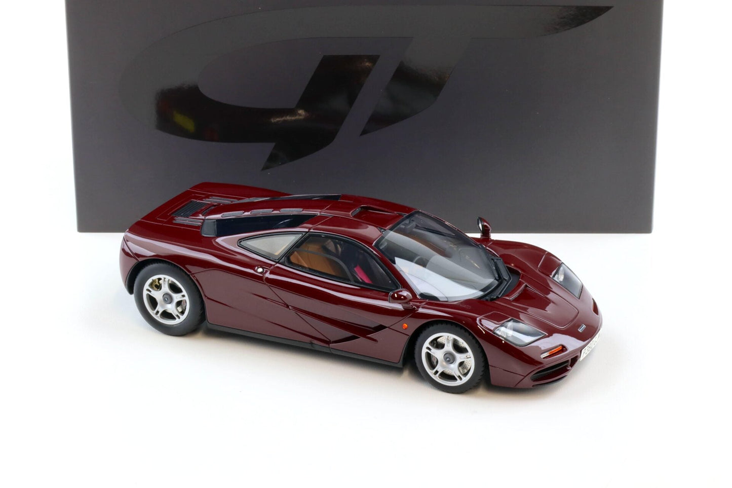 GT Spirit 1992 Mclaren F1 Dark Red 1:18