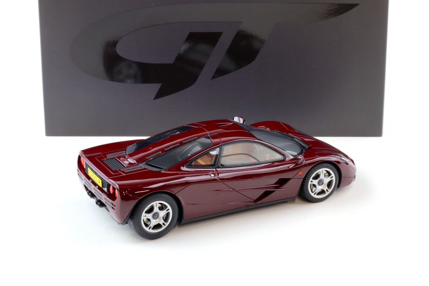 GT Spirit 1992 Mclaren F1 Dark Red 1:18