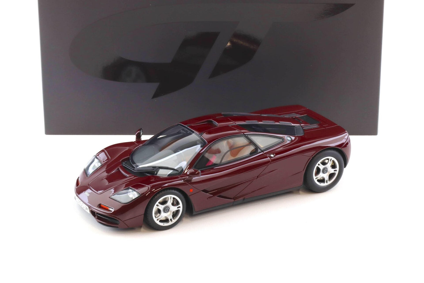 GT Spirit 1992 Mclaren F1 Dark Red 1:18
