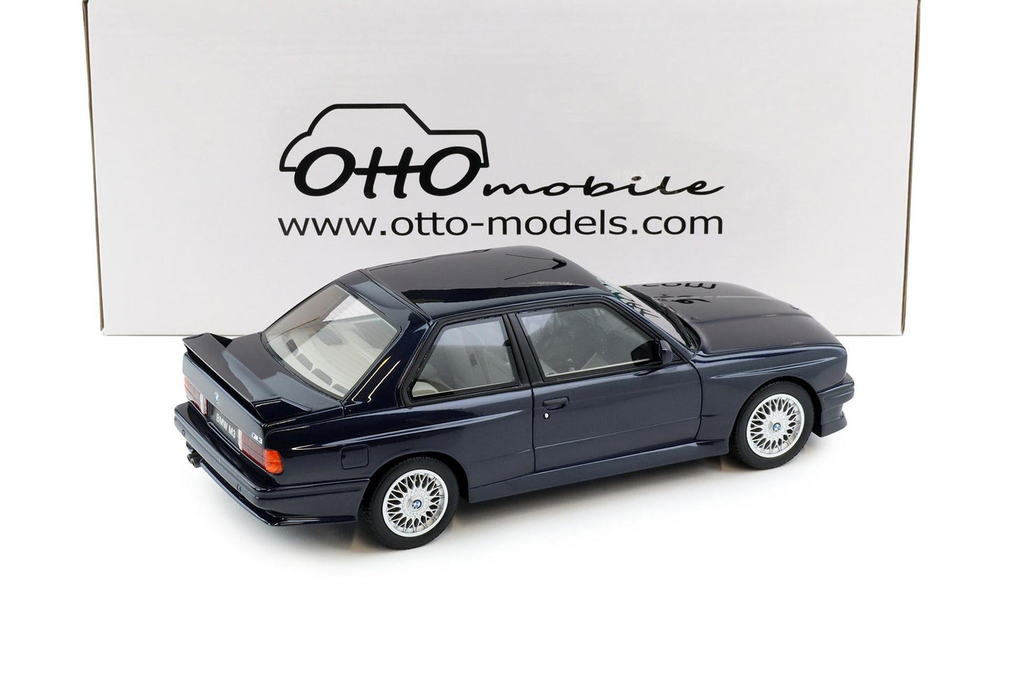 Otto 1988 BMW M3 E30 Europameister Macau Blue Metallic 1:18