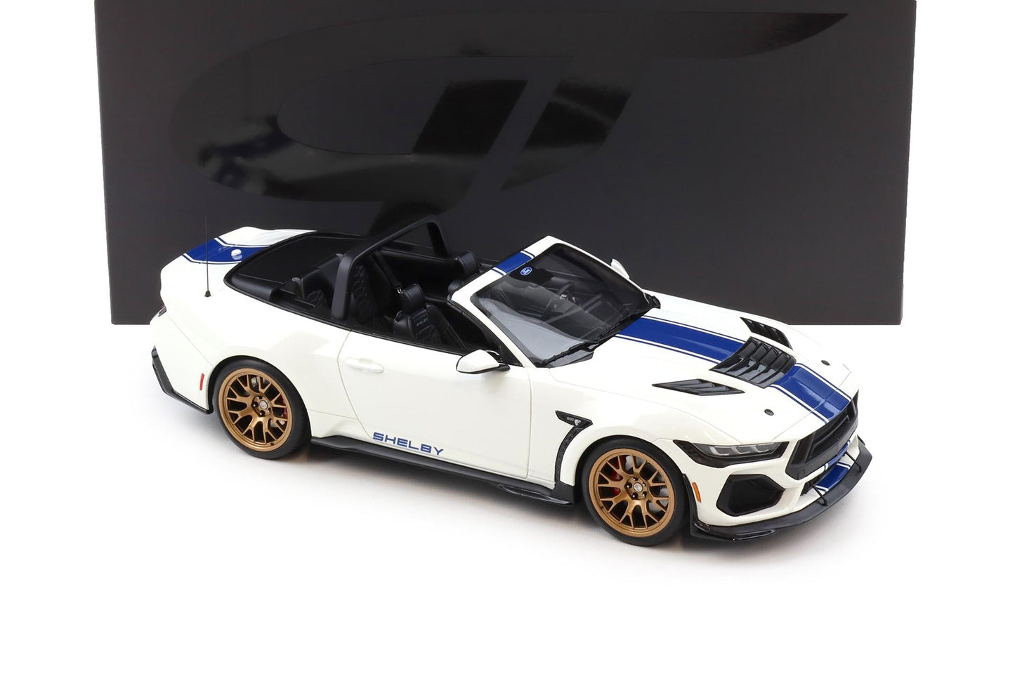GT Spirit 2025 Ford Shelby Mustang Super Snake Convertible Oxford White 1:18