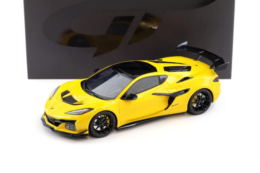 STM Diecast GT Spirit 2025 Chevy Corvette C8 ZR1 Competition Yellow Tintcoat 1:18