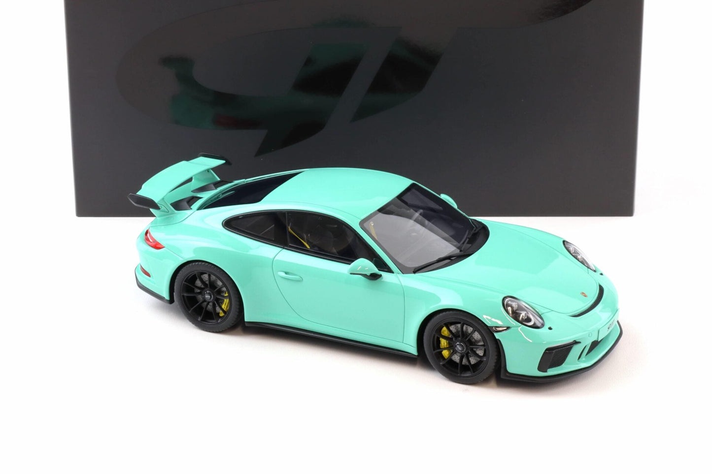 GT Spirit 2018 Porsche 911 991.2 GT3 Coupe Mint Green 1:18