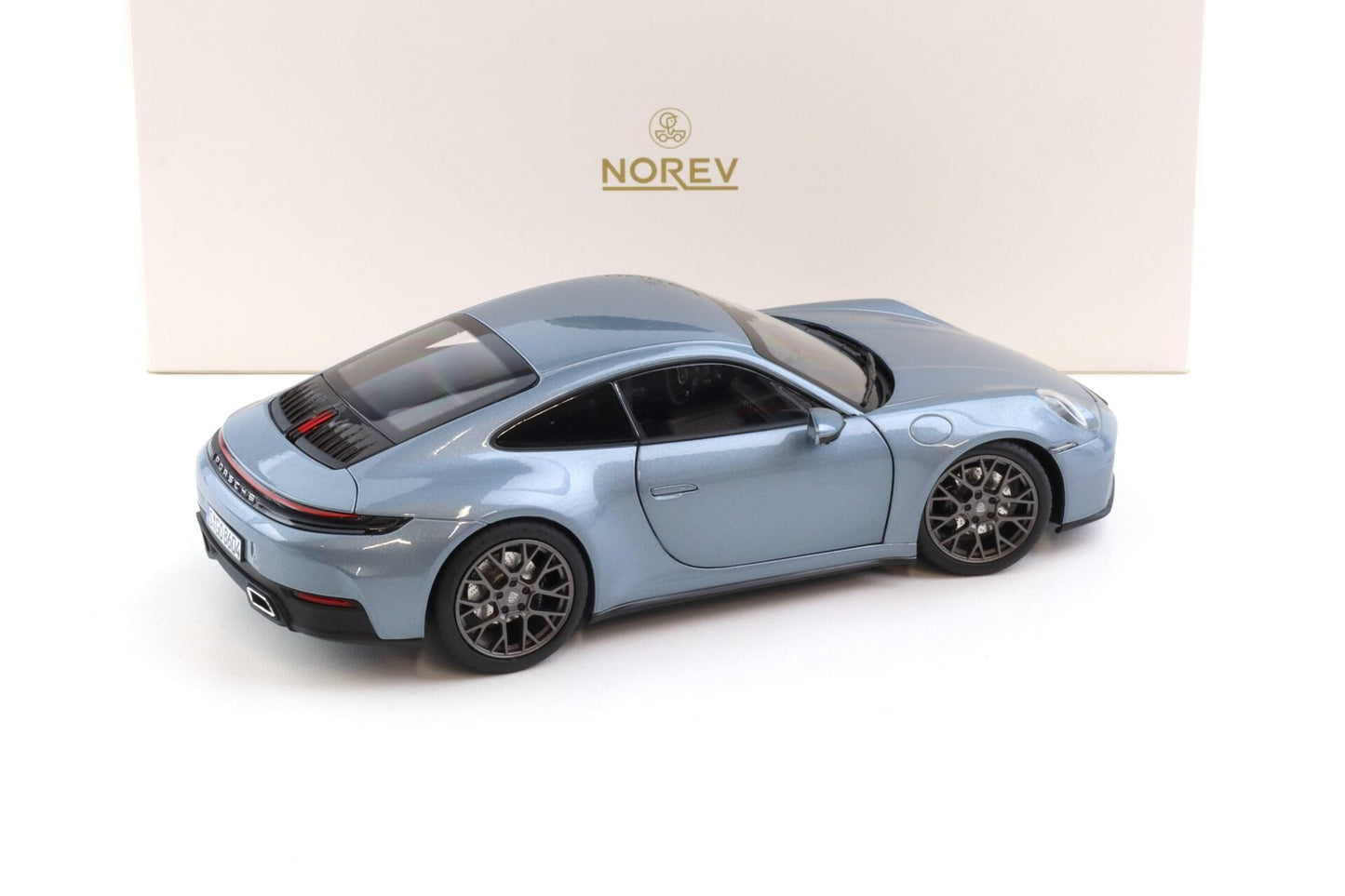 Norev 2025 Porsche 911 992.2 Carrera Polar Silver Metallic 1:18
