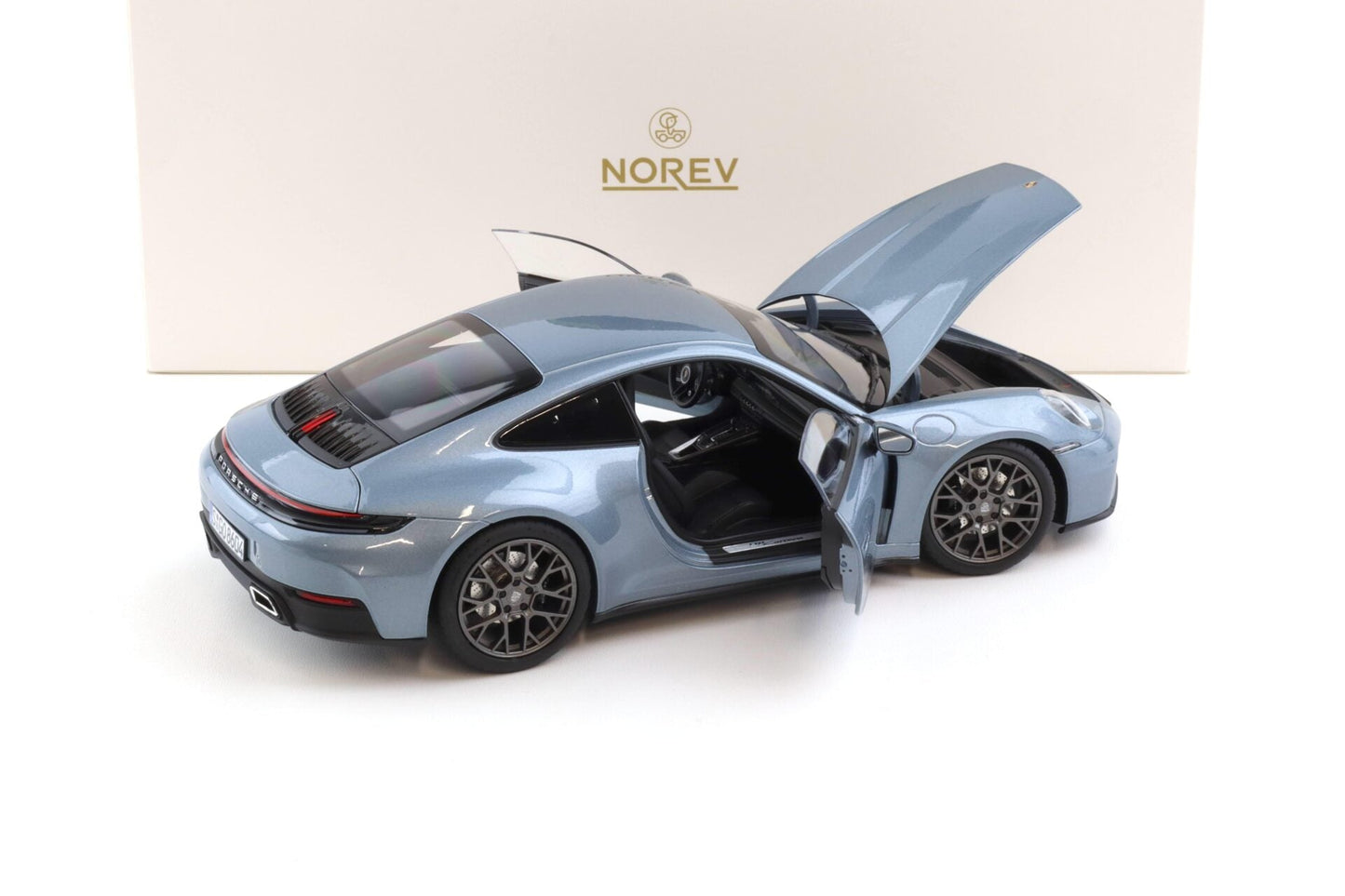 Norev 2025 Porsche 911 992.2 Carrera Polar Silver Metallic 1:18