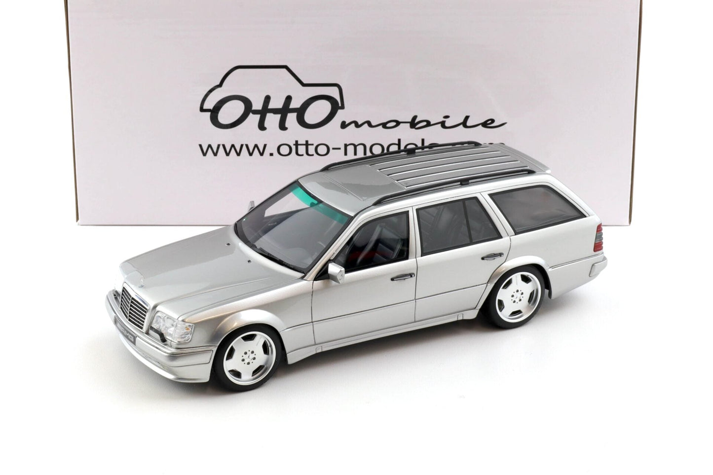 Otto 1996 Mercedes-Benz 70TE AMG W124 Wagon Brilliant Silver 744 1:18 *Defect*