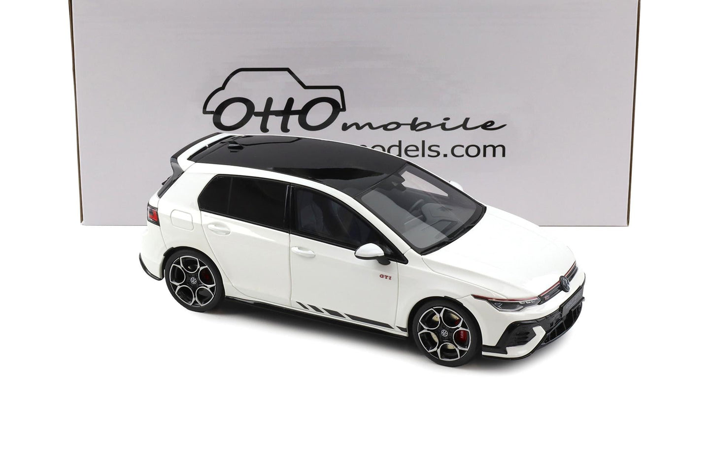 Otto 2024 Volkswagen Golf GTI MK8 Clubsport White 1:18