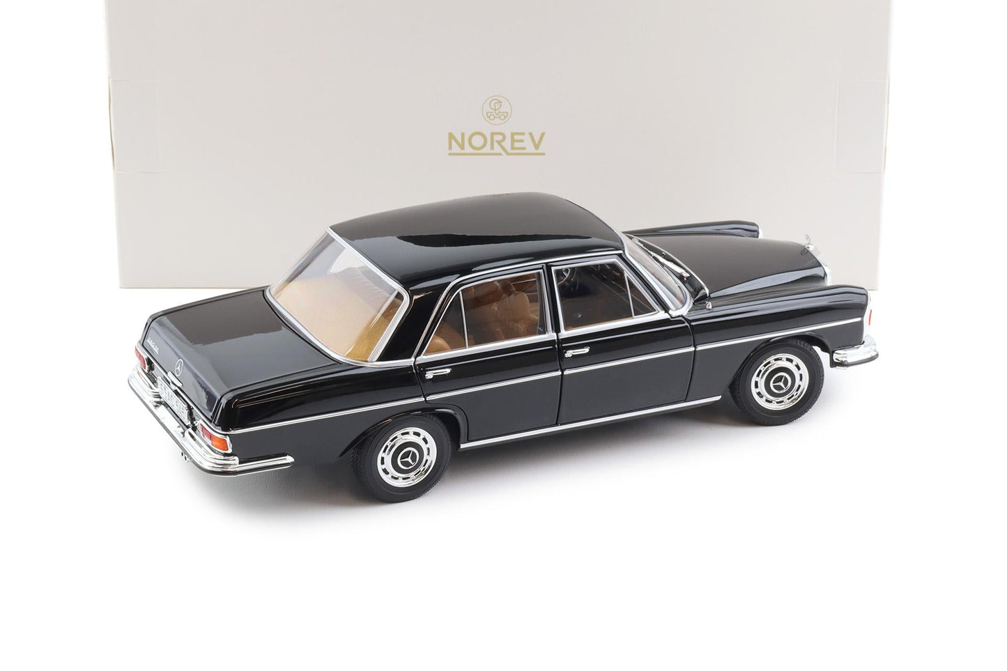 Norev 1968 Mercedes-Benz 280 SE W108 Black 1:18