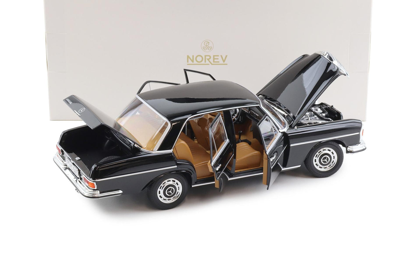 Norev 1968 Mercedes-Benz 280 SE W108 Black 1:18