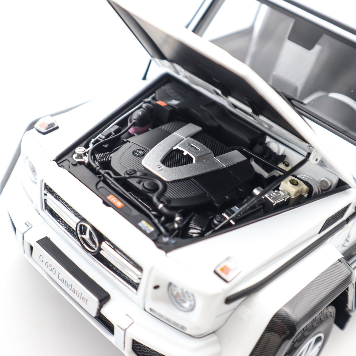 Almost Real 2017 Mercedes Benz Maybach G650 G Class Landaulet W463 White 1:18