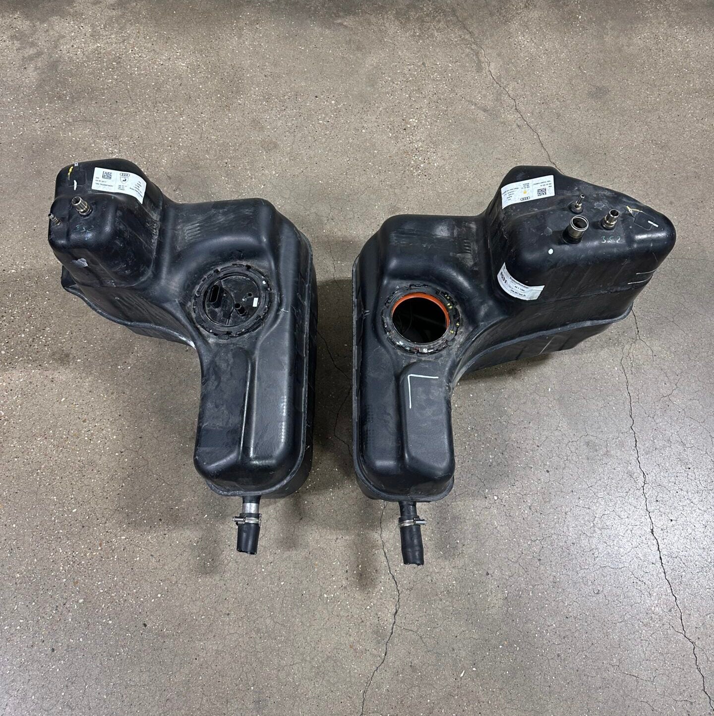 T1 Audi R8 Gen 2 Gas Tanks