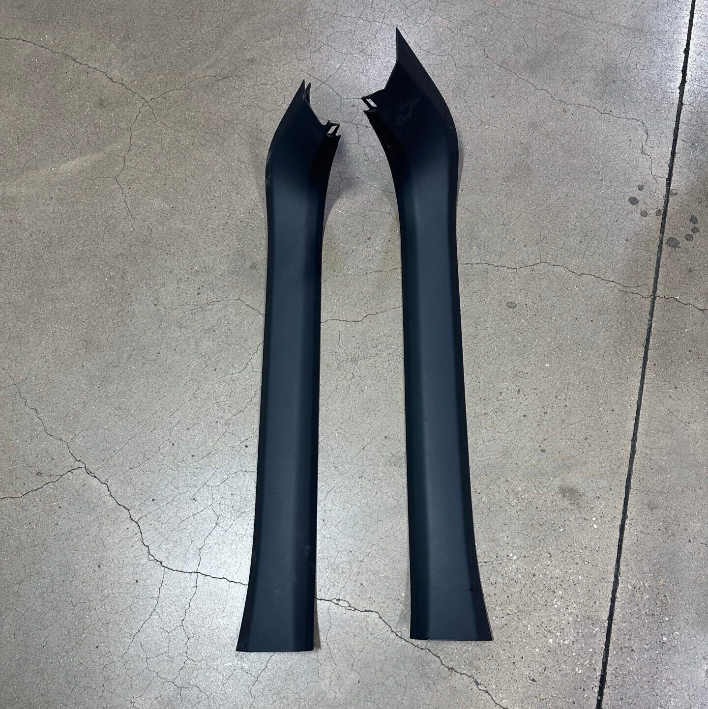 T1 2nd Gen Audi R8 V10 Front Lower Left & Right A-Pillar Trim Panel Set