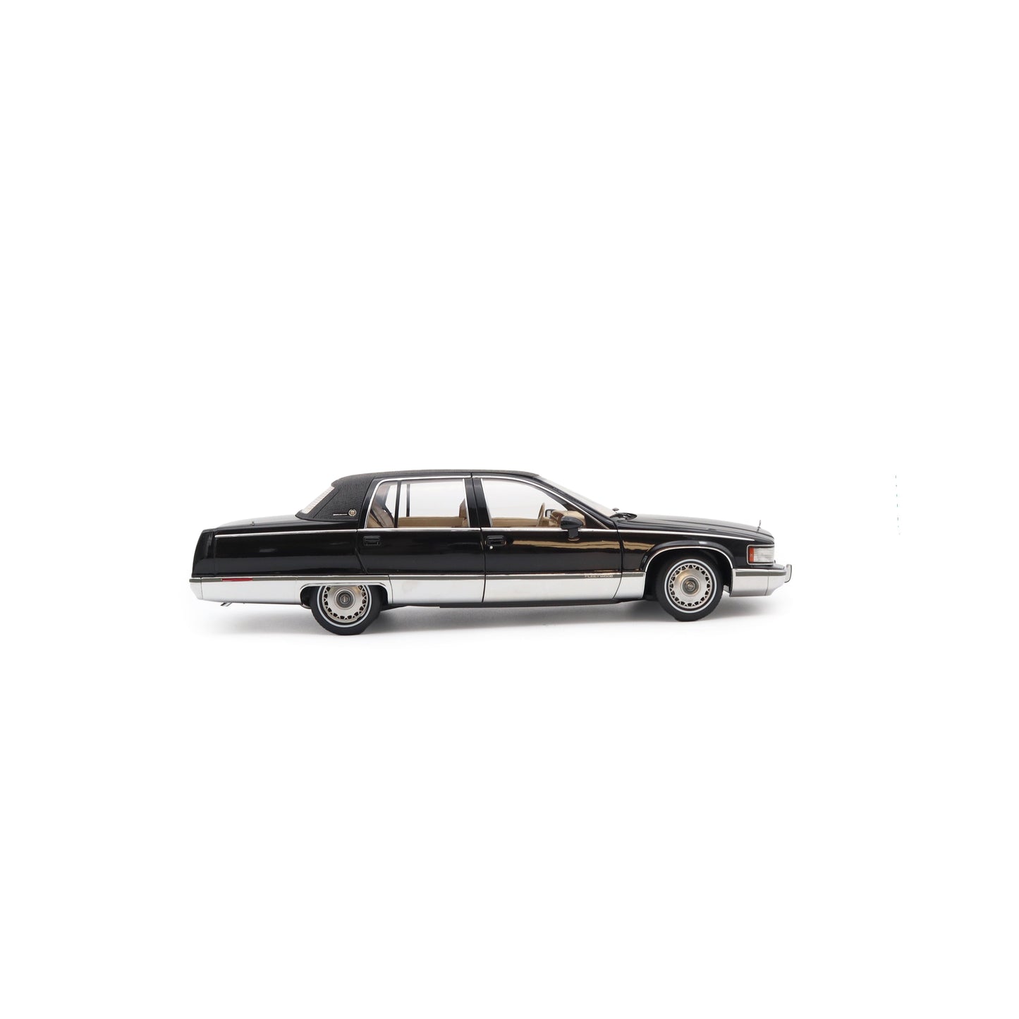 Xiaoguang Model 1994 Cadillac Fleetwood Brougham Black 1:18