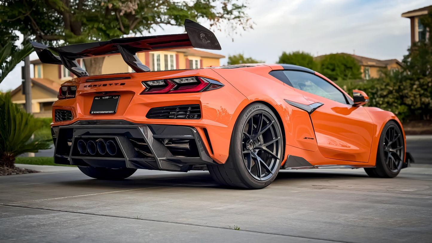 Z07R Side Skirts(z06, eRay, GS, GSX, ZR1, ZR1X,Stingray), Large Side Blade. Pre Preg 2x2 Carbon