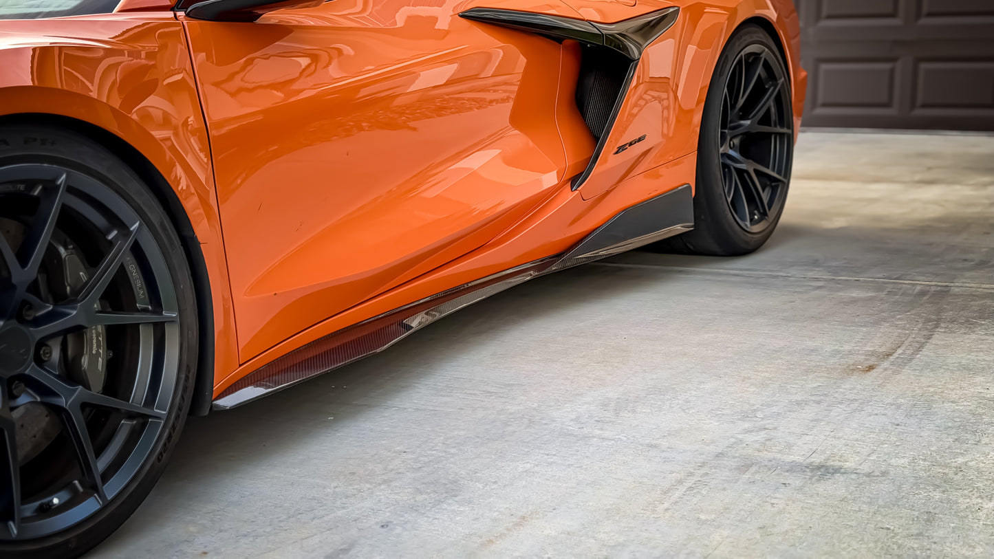 Z07R Side Skirts(z06, eRay, GS, GSX, ZR1, ZR1X,Stingray), Large Side Blade. Pre Preg 2x2 Carbon