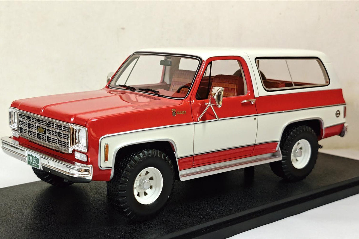 STM Diecast Cult-Scale 1973 - 1978 Chevrolet Blazer K5 Blazer Red and White 1:18