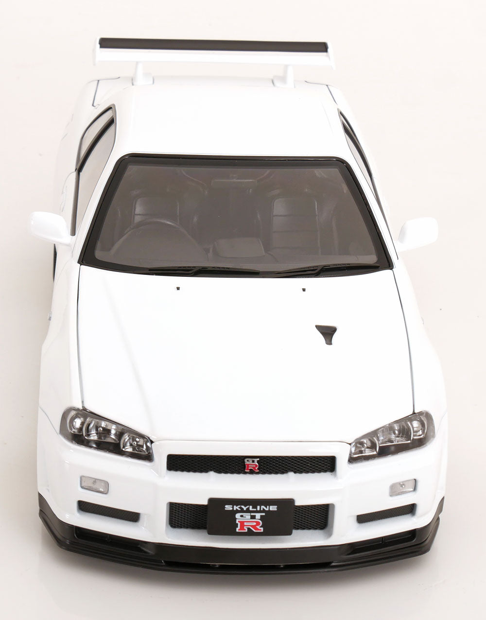 KK Scale 2001 Nissan Skyline GT-R R34 V-Spec II w/ Gold BBS White 1:12