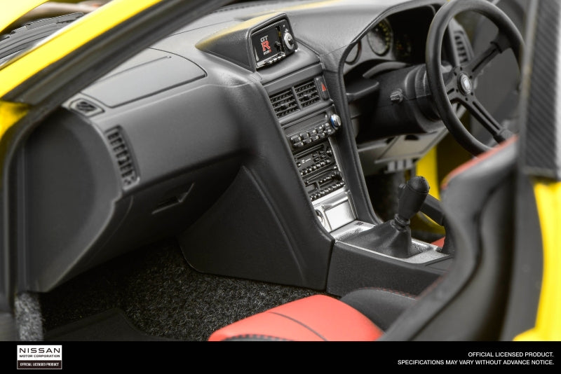 Motorhelix 1999 Nissan Skyline GT-R R34 (BNR34) RHD "Customized Version" Yellow 1:18