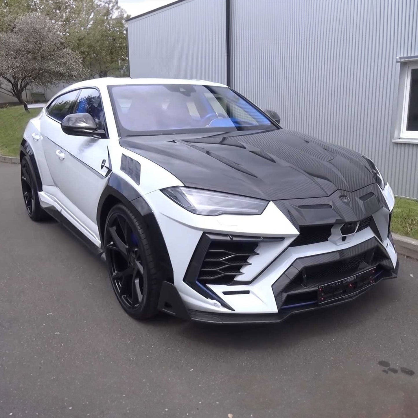 Lamborghini URUS MSY Style Carbon Fiber Hood 2018-2022