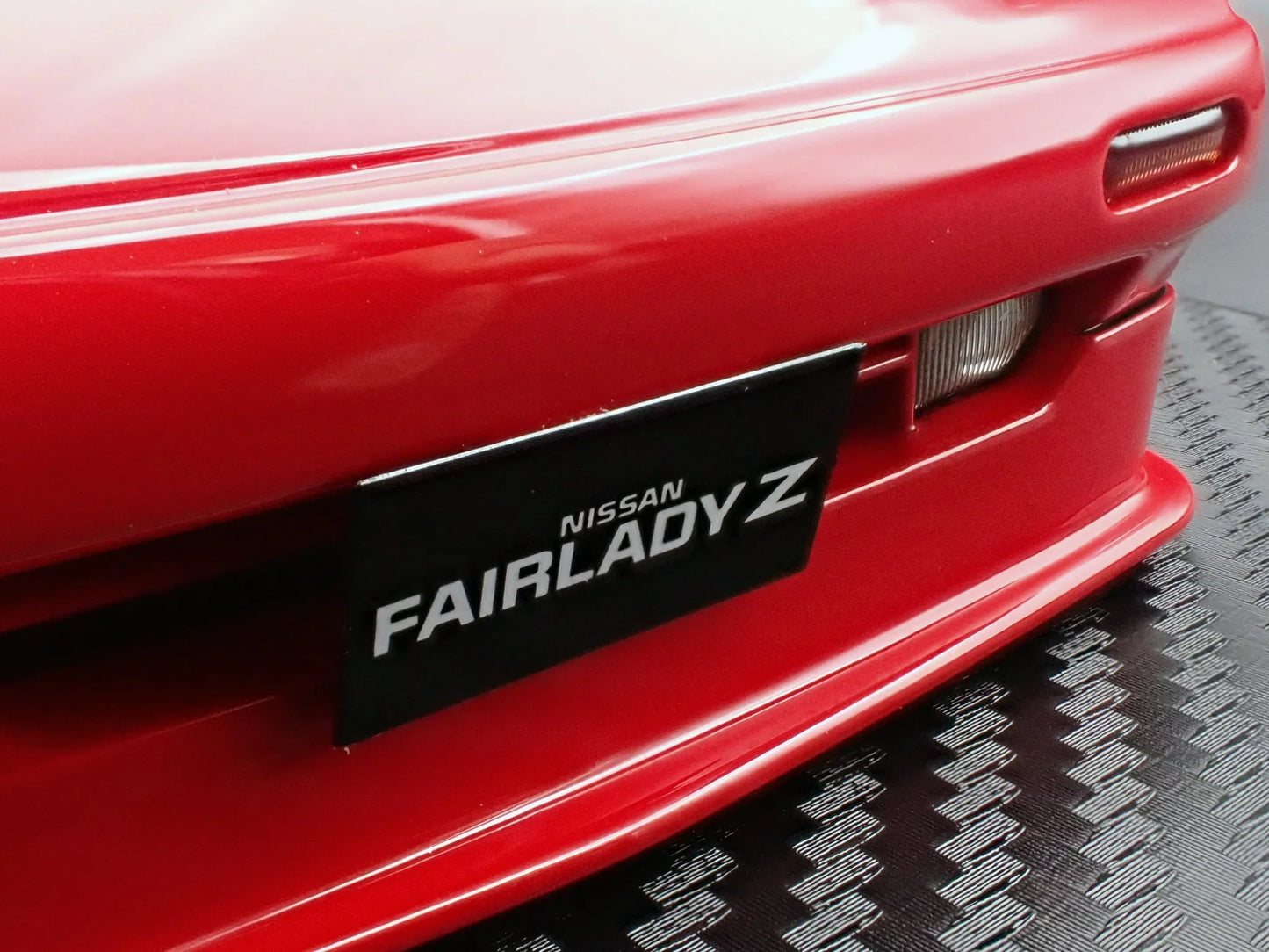 Ignition-Model Nissan Fairlady Z 300 ZR Z31 2-Seater RHD Red 1:18