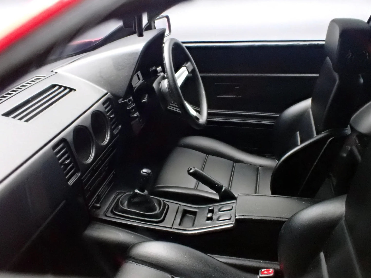 Ignition-Model Nissan Fairlady Z 300 ZR Z31 2-Seater RHD Red 1:18