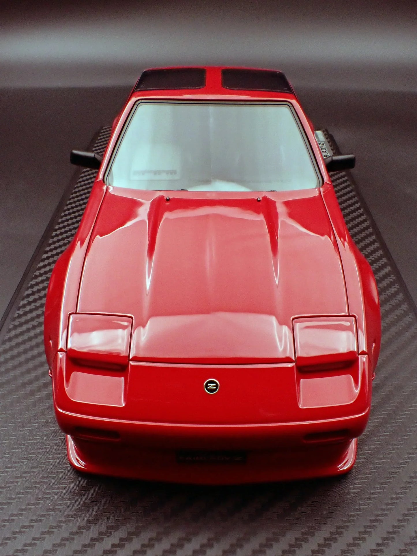 Ignition-Model Nissan Fairlady Z 300 ZR Z31 2-Seater RHD Red 1:18