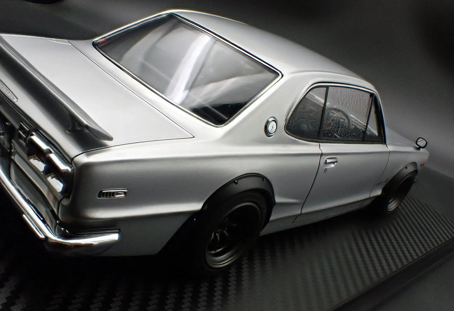 Ignition-Model Nissan Skyline 2000 GT-R (KPGC10) Silver 1:18