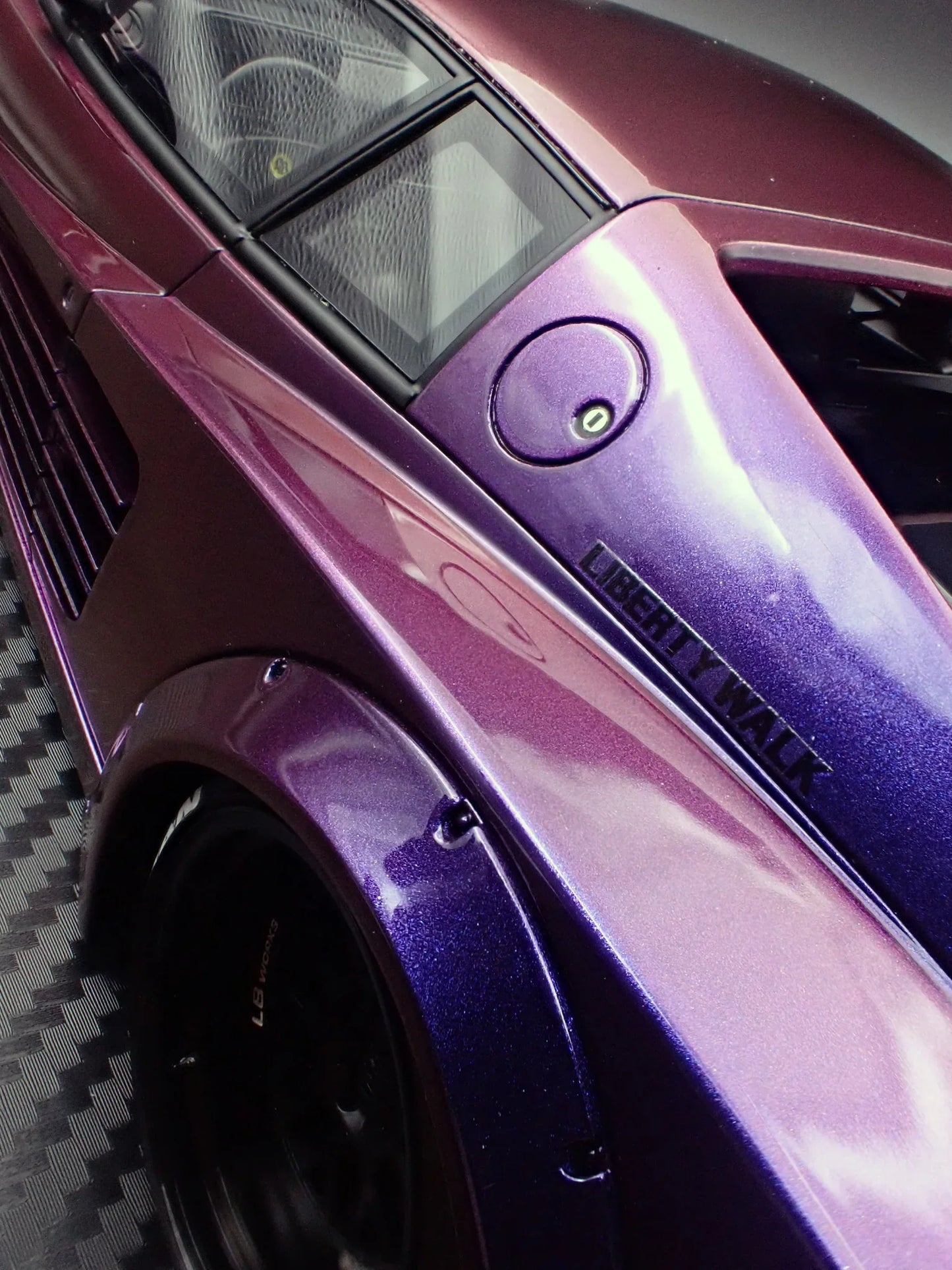 Ignition-Model Ferrari Testarossa 512 LBWK LB-Works Purple Metallic 1:18