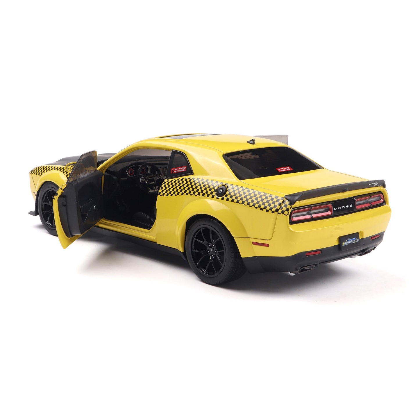 Solido 2023 Dodge Challenger SRT Hellcat Widebody NYC Taxi "Hellcab" Yellow 1:18