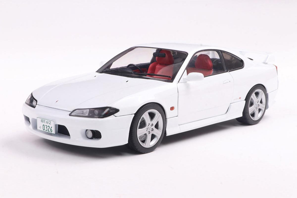 Solido 1999 Nissan Silvia (S15) Coupe Spec-R Aero Aspen White 1:18