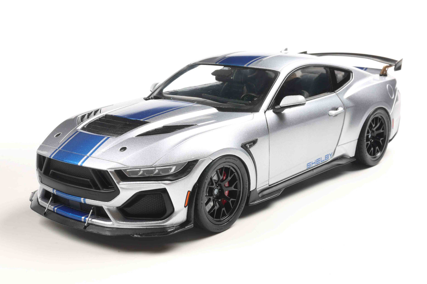 Solido 2025 Ford Shelby Mustang Super Snake Grey with Blue Stripes 1:18