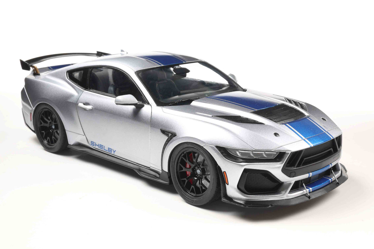 Solido 2025 Ford Shelby Mustang Super Snake Grey with Blue Stripes 1:18