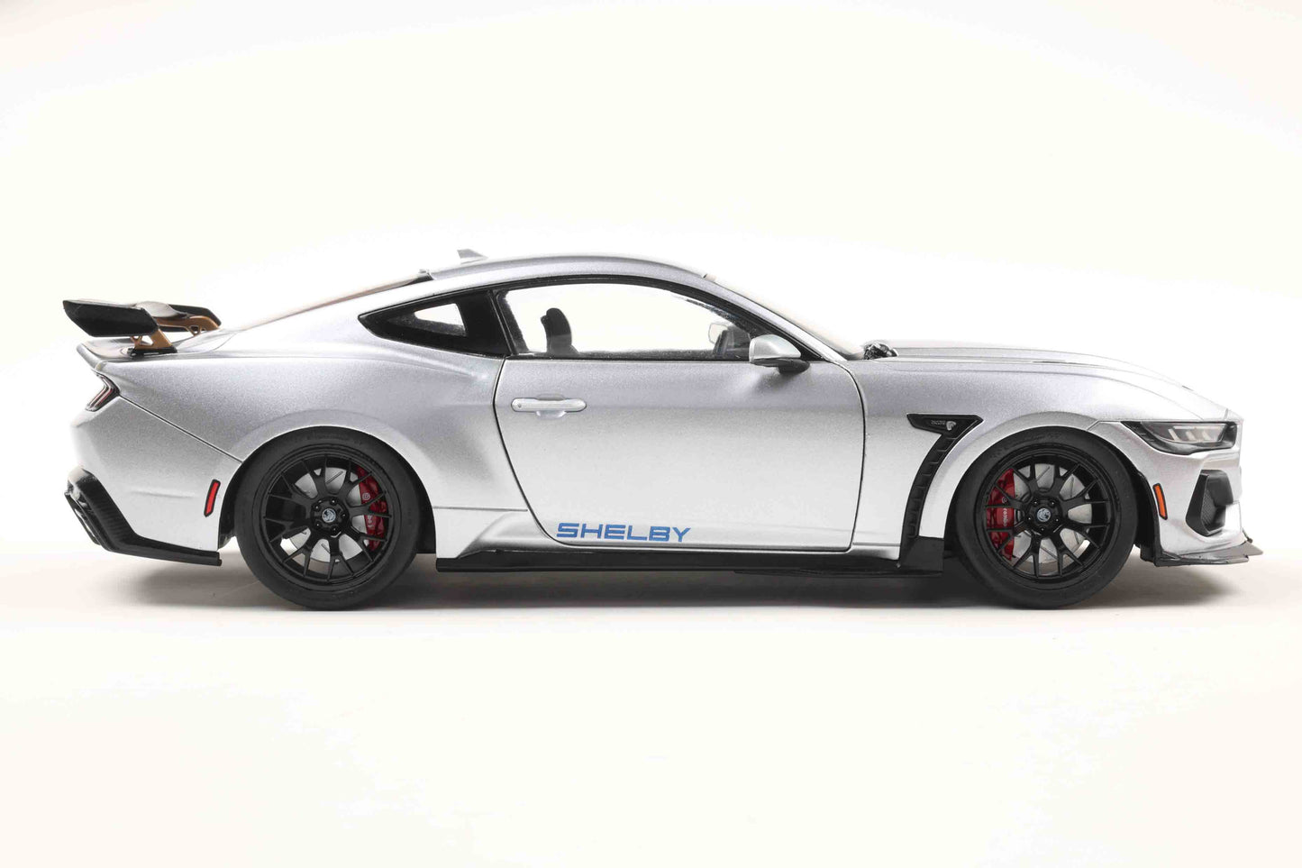Solido 2025 Ford Shelby Mustang Super Snake Grey with Blue Stripes 1:18