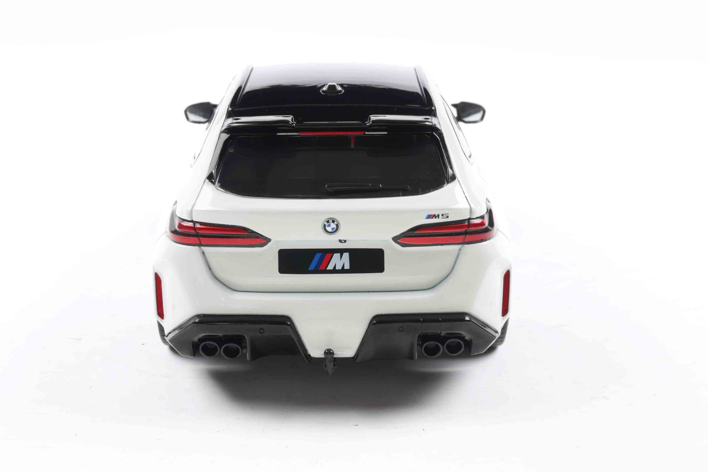 Solido 2024 BMW M5 (G99) Touring M Wagon Alpine White 1:18