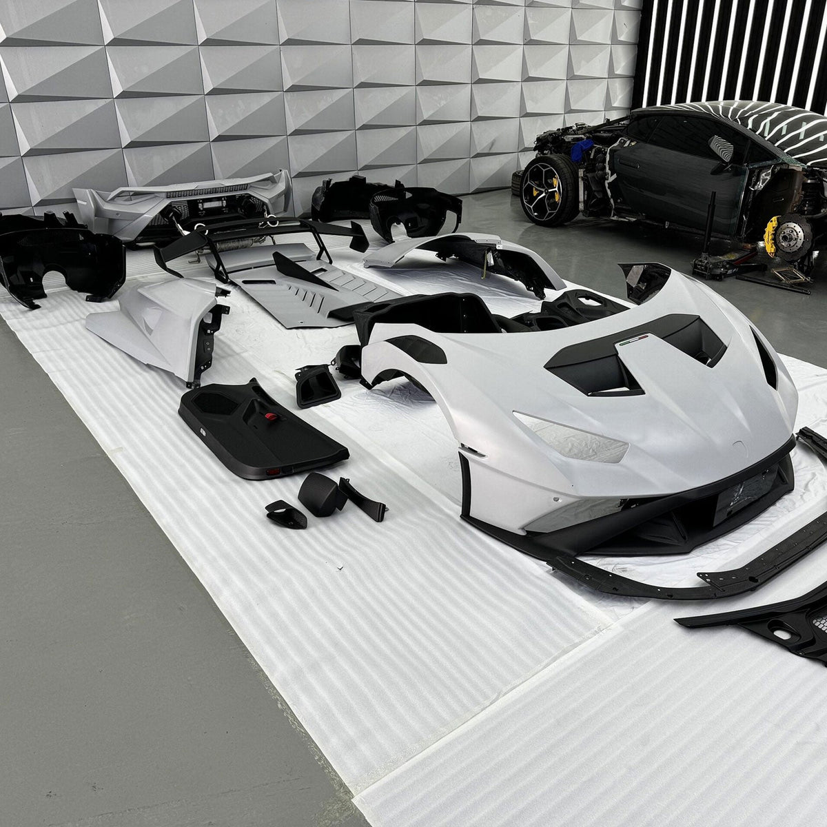 Dry Carbon STO Conversion Body Kit for Lamborghini Huracan LP580 LP610 EVO