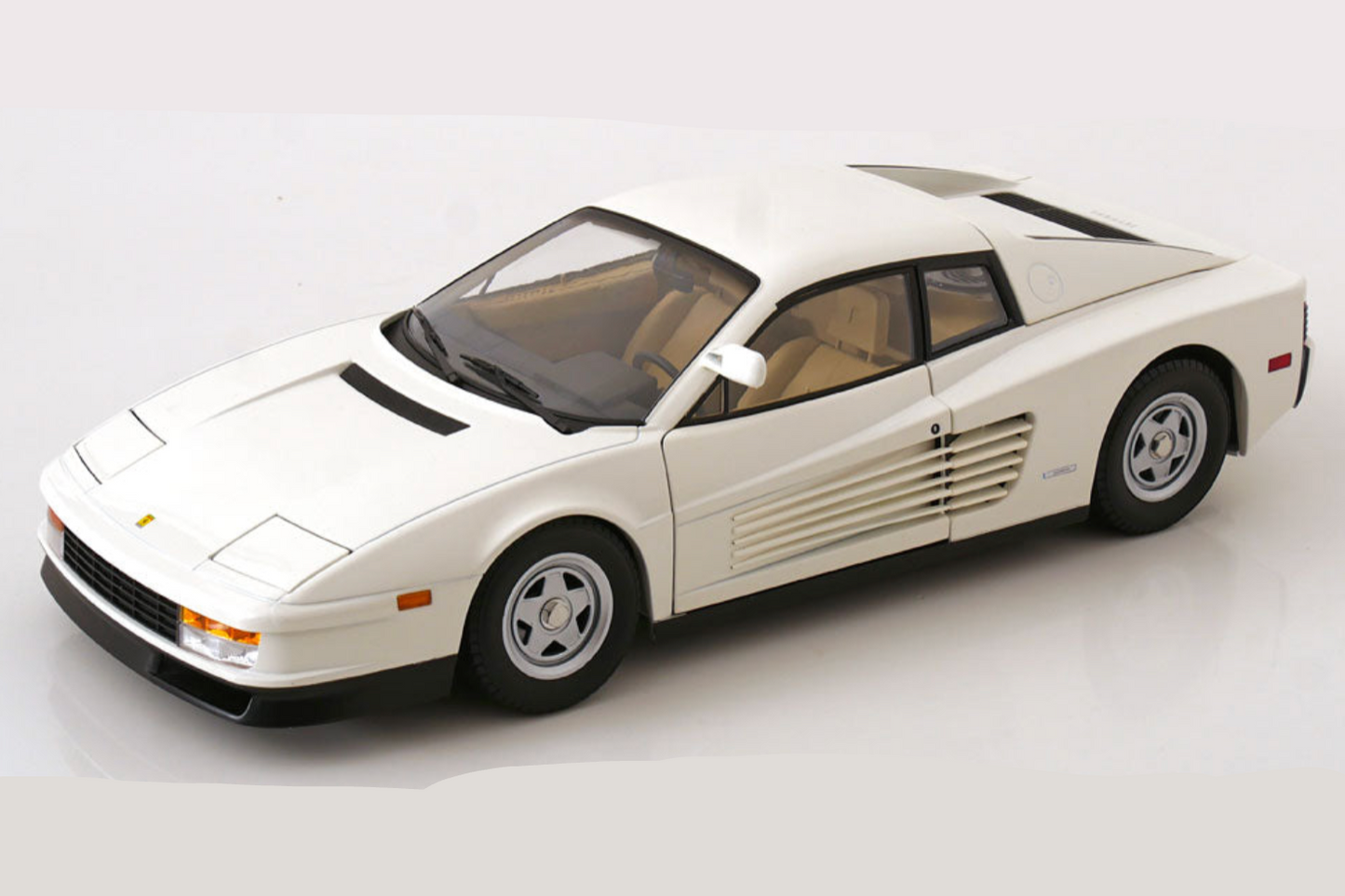 KK Scale 1984 Ferrari Testarossa White Monospecchio US-Version 1:12