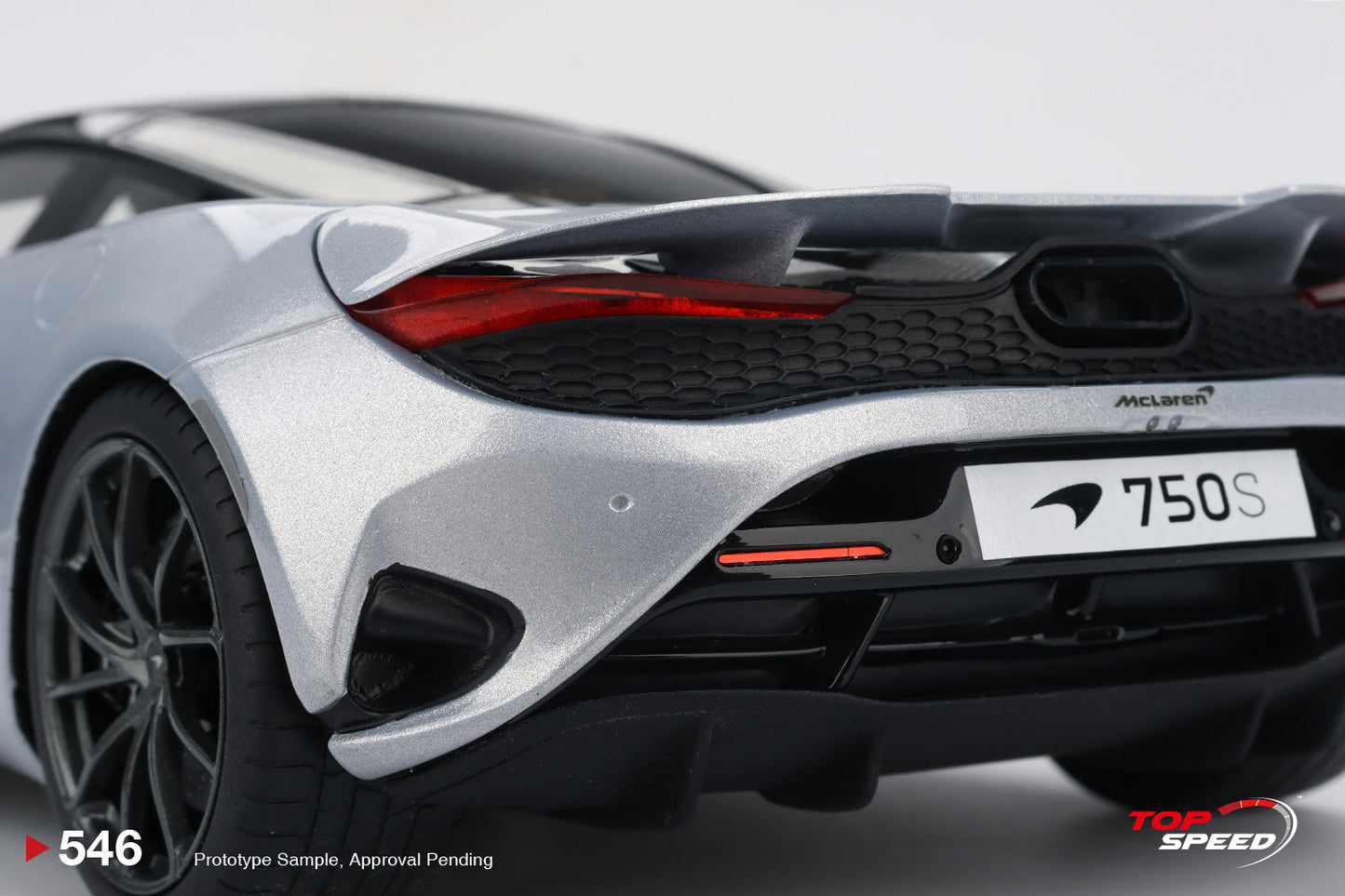 Topspeed 2023 Mclaren 750S Ice Silver 1:18