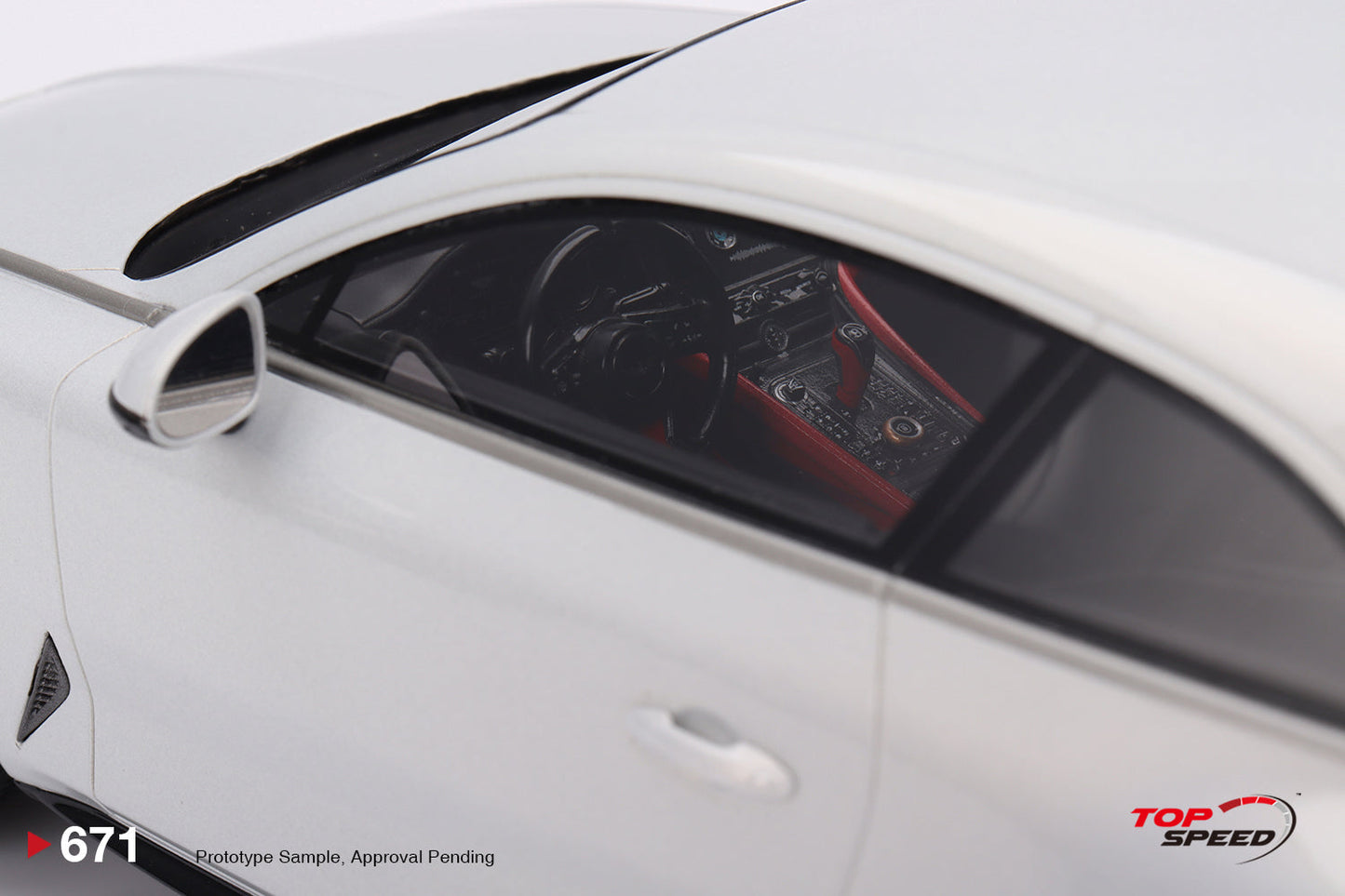 Topspeed Bentley Batur Bonneville Pearl White 1:18